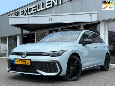 Volkswagen Golf 1.5 eHybrid GTE | Panoramadak uit 2024