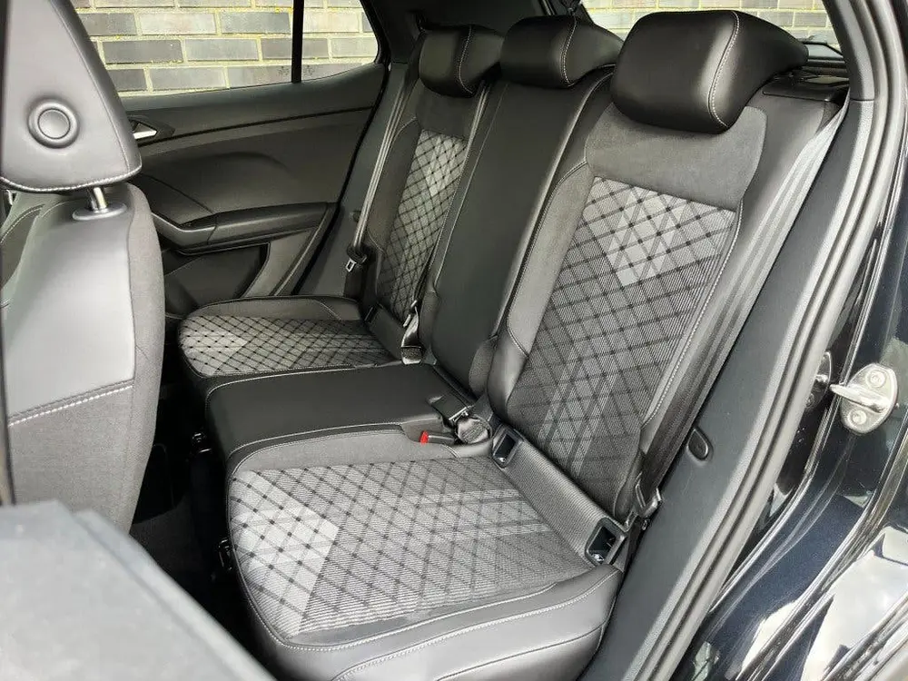 Volkswagen T-Cross 1.5 TSI 150PK R-LINE AFN. TREKH. - CAMERA uit 2025, foto 13