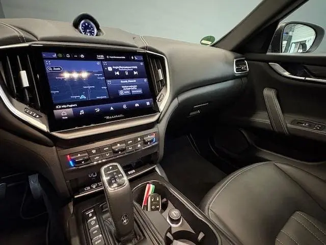 Maserati Ghibli 330pk Hybrid GT uit 2022, foto 18