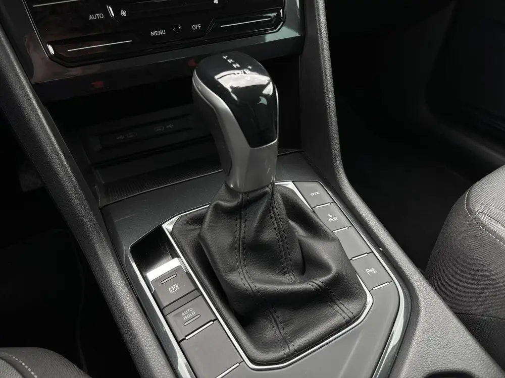 Volkswagen Tiguan 1.4 TSI eHybrid Life acc digitale dash uit 2021, foto 19