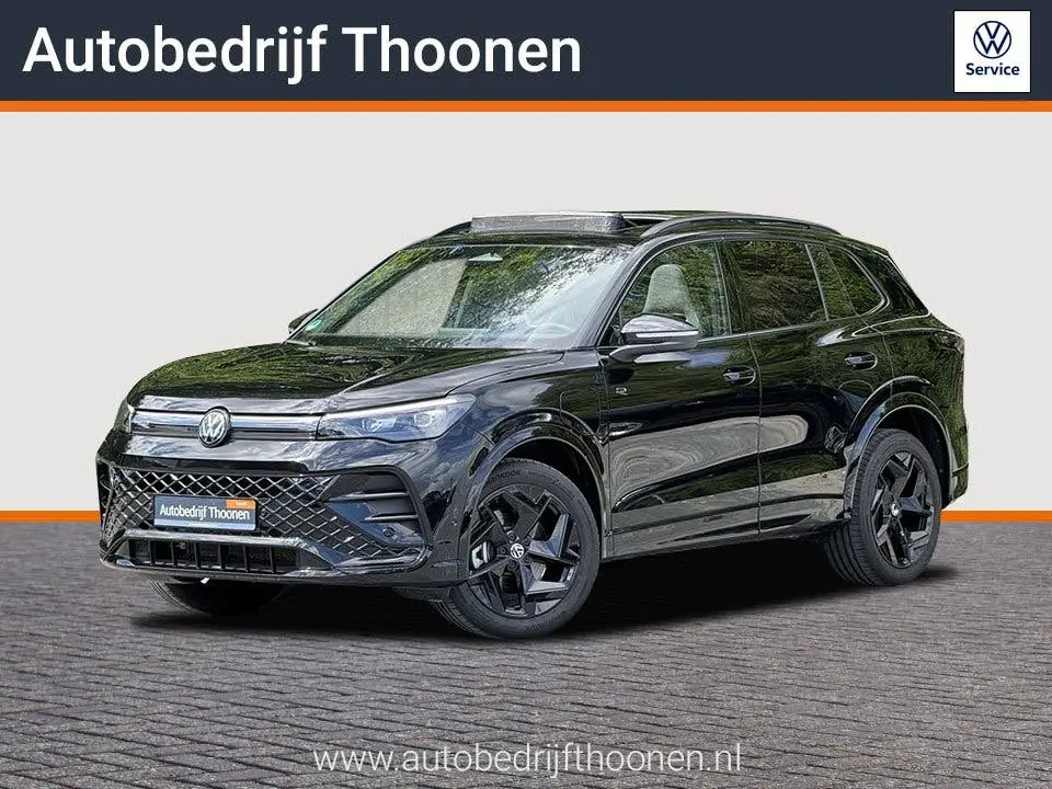 Volkswagen Tiguan 1.5 eHybrid R-Line | Trekhaak | Pano | H&K uit 2025