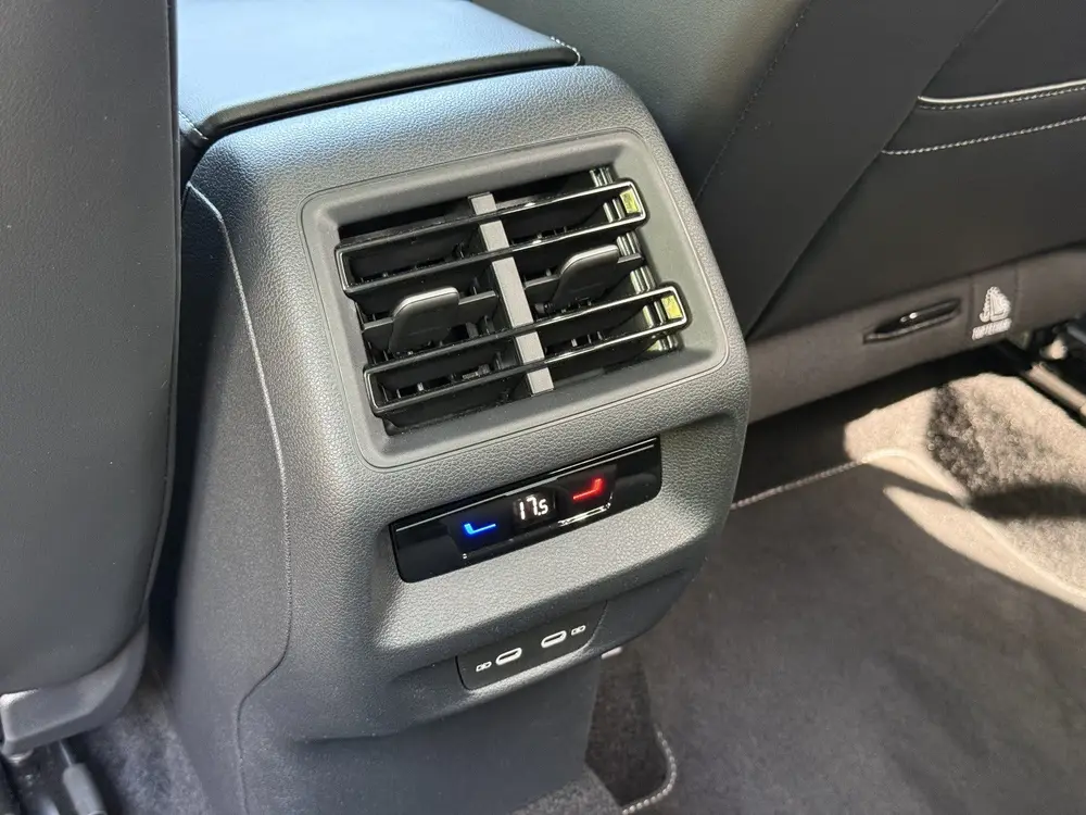 Volkswagen Tiguan 1.5 eHybrid R-Line | Trekhaak | Pano | H&K uit 2025, foto 19