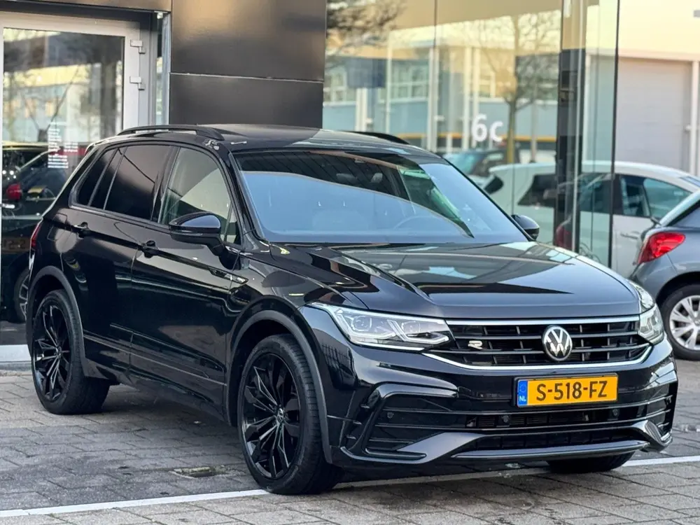 Volkswagen Tiguan 1.5 TSI R-Line Blackstyle uit 2022, foto 3