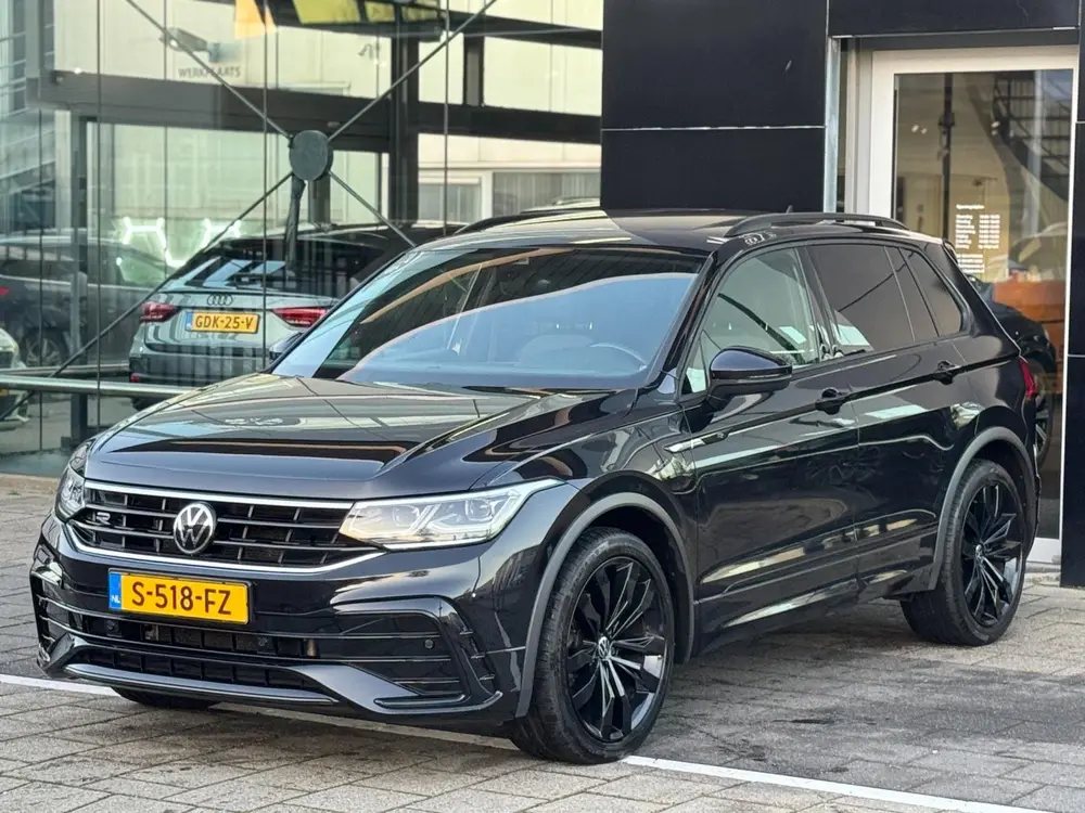 Volkswagen Tiguan 1.5 TSI R-Line Blackstyle uit 2022, foto 4