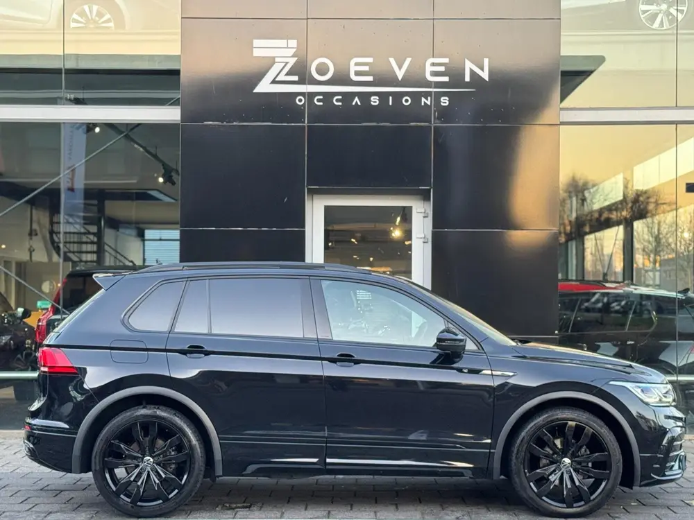 Volkswagen Tiguan 1.5 TSI R-Line Blackstyle uit 2022, foto 5