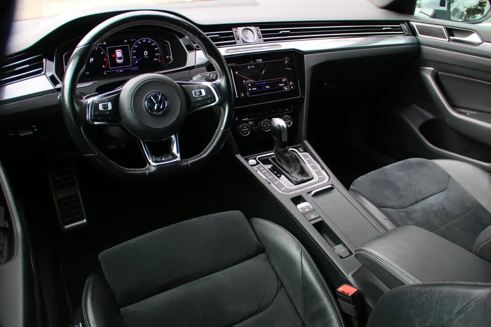 Volkswagen Arteon 2.0 TSI Business R Exclusive uit 2019, foto 8