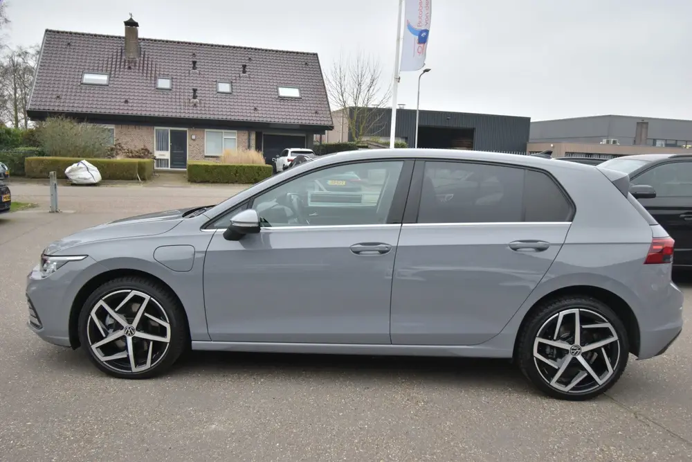 Volkswagen Golf 1.4 eHybrid Style , VIRTUAL COCKPIT , NAVI uit 2022, foto 19