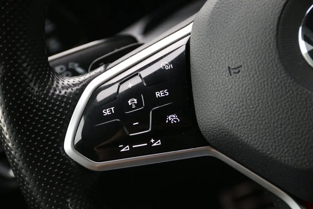 Volkswagen Golf 2.0 TSI GTI PANO-DAK STUURVERW. ADP. CRUISE! uit 2021, foto 17
