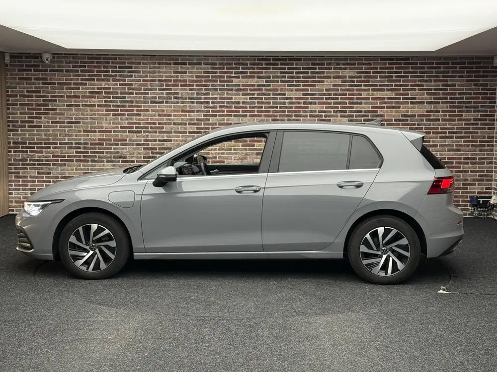 Volkswagen Golf 1.4 eHybrid Style | Wit interieur | ErgoActi uit 2020, foto 6