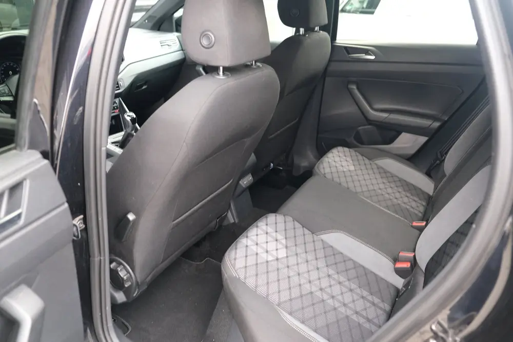 Volkswagen Taigo 1.0 TSI 2x R-Line 116PK Facelift Pano Black uit 2024, foto 15