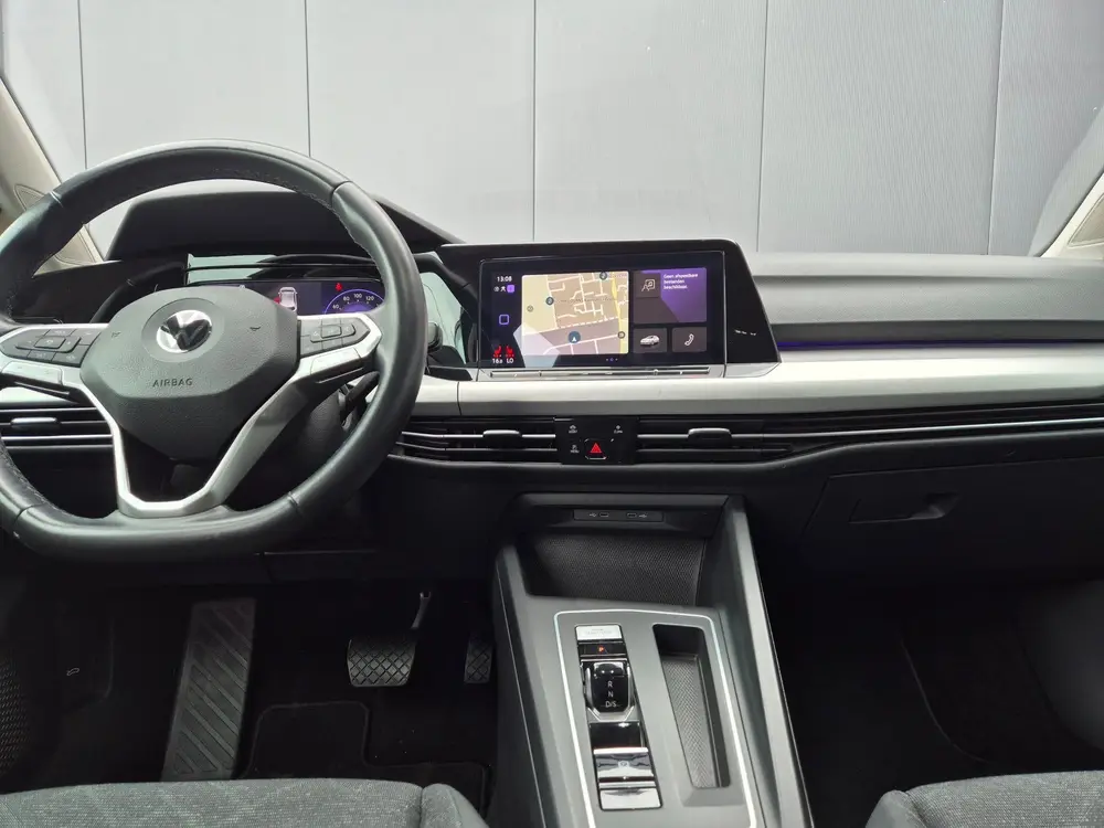 Volkswagen Golf 1.0 eTSI Life|Car-Play|Camera|Cruise uit 2021, foto 18