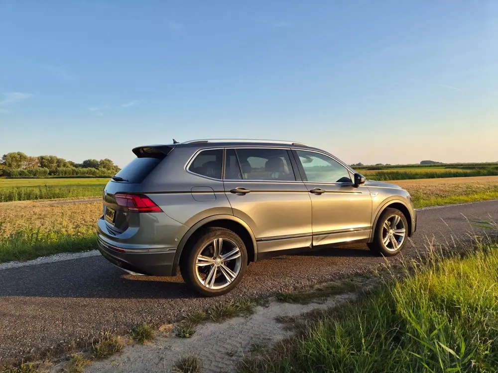 Volkswagen Tiguan Allspace VW Tiguan Allspace R-Line | Leder | Pano | 360° | 1.5 TSI uit 2019, foto 6