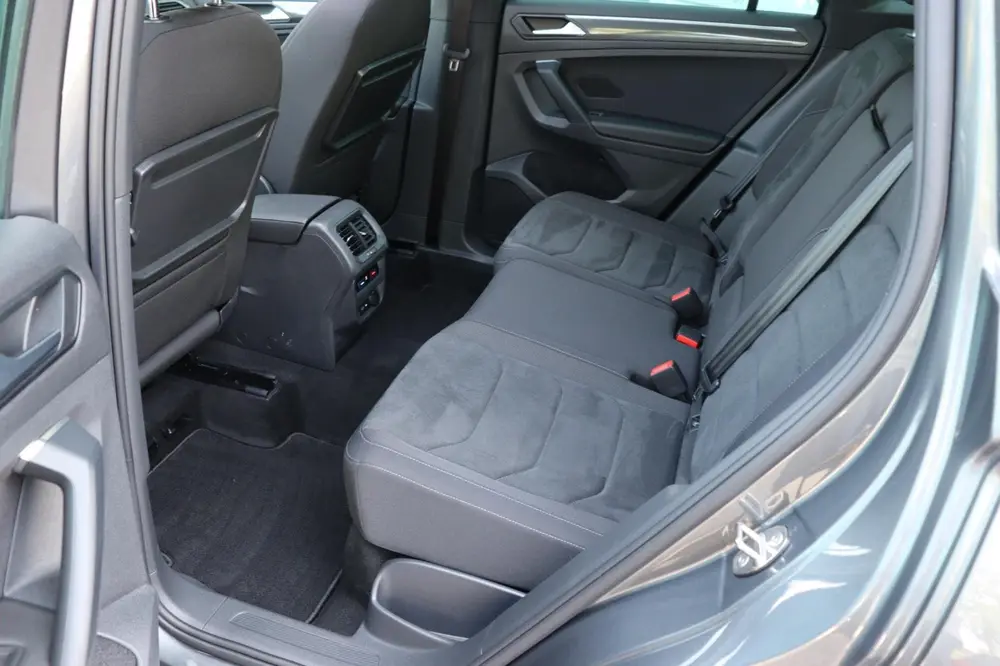 Volkswagen Tiguan 1.5 TSI ACT R-Line Highline Bus orgNL schu uit 2020, foto 11