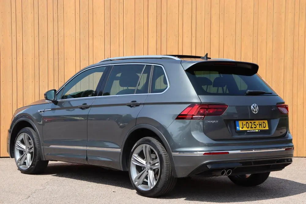 Volkswagen Tiguan 1.5 TSI ACT R-Line Highline Bus orgNL schu uit 2020, foto 4