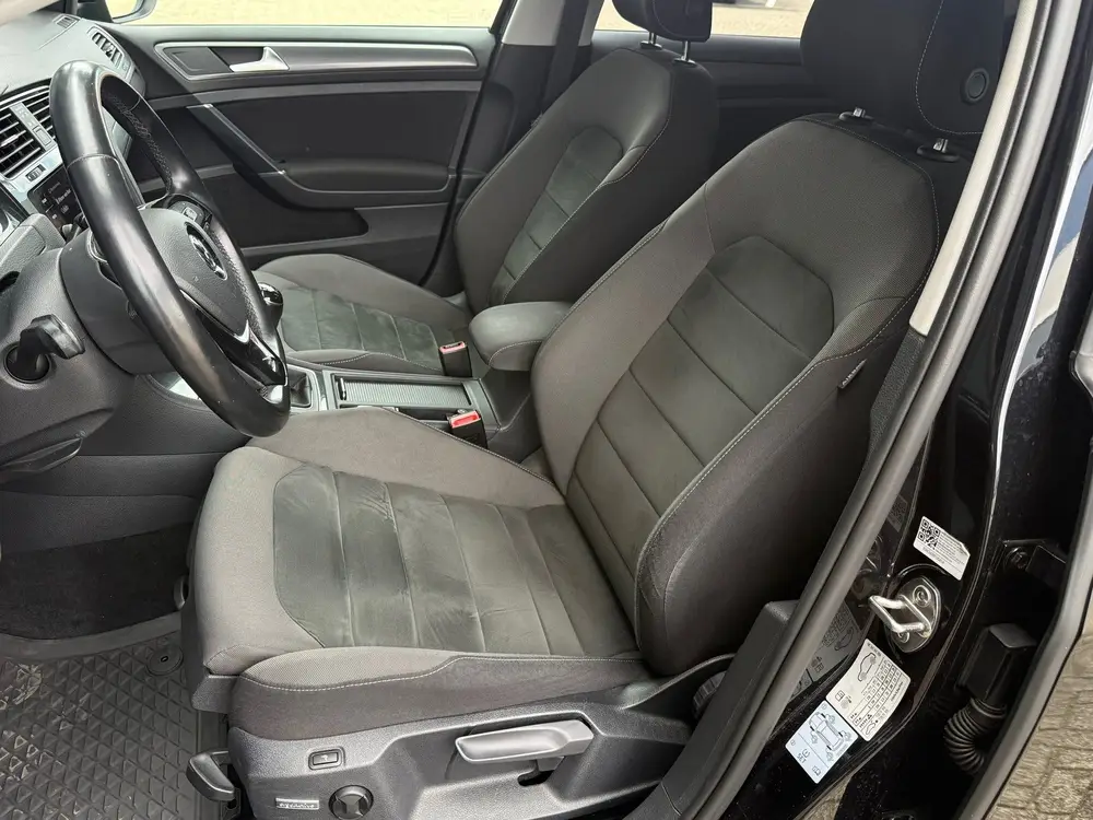 Volkswagen Golf 1.0 TSI Comfortline Business NL auto, Navi P uit 2019, foto 4
