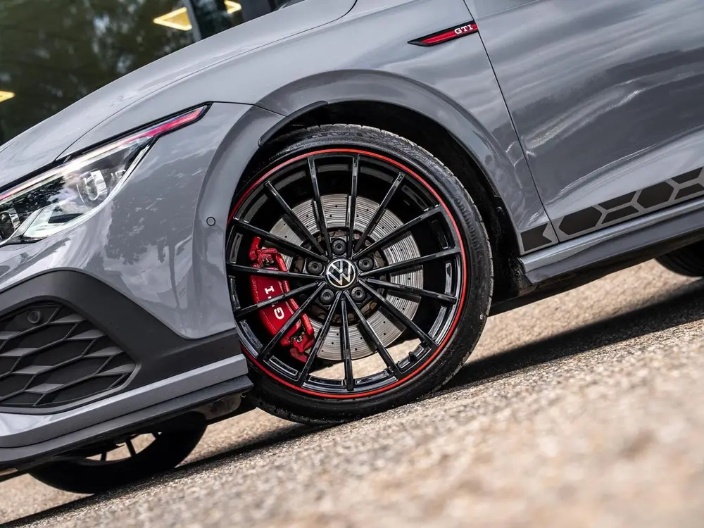 Volkswagen Golf 2.0 TSI GTI|45 JAHRE|PANO|AKRA|H&K|NÜRBURG uit 2022, foto 18
