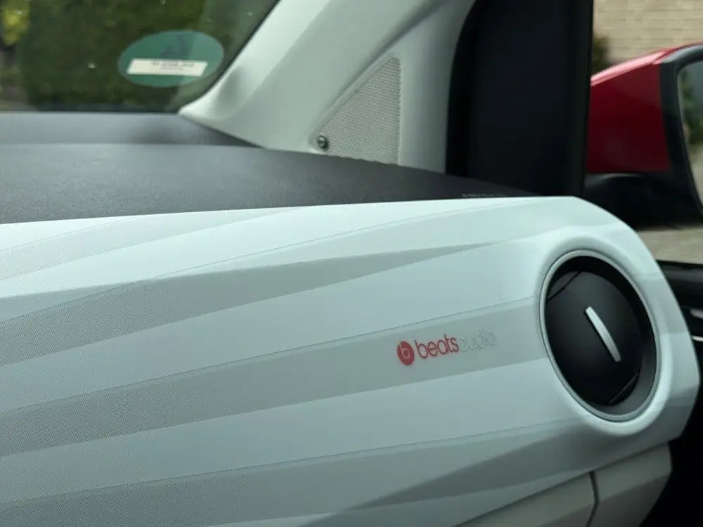 Volkswagen UP 1.0 BMT UP! BEATS Camera Cruise Control PDC uit 2019, foto 13