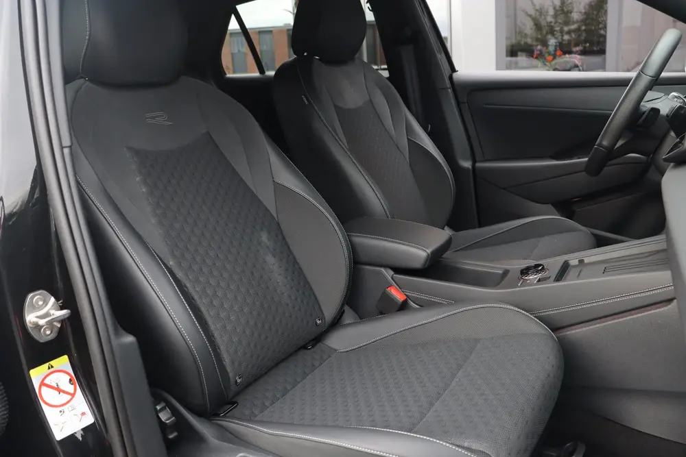 Volkswagen T-Roc 1.5 eTsi R-Line | Camera | ACC | Winter Pak uit 2025, foto 13