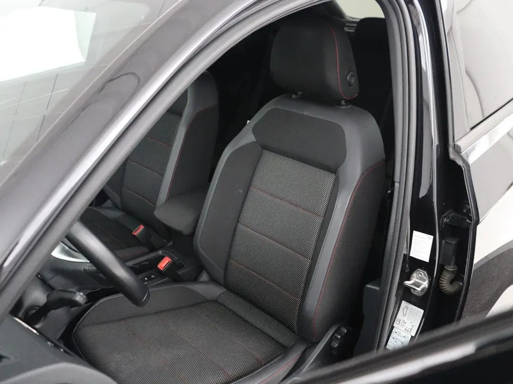 Volkswagen T-Roc 1.5 TSI Sport | Carplay | Virtual Cockpit | uit 2022, foto 5