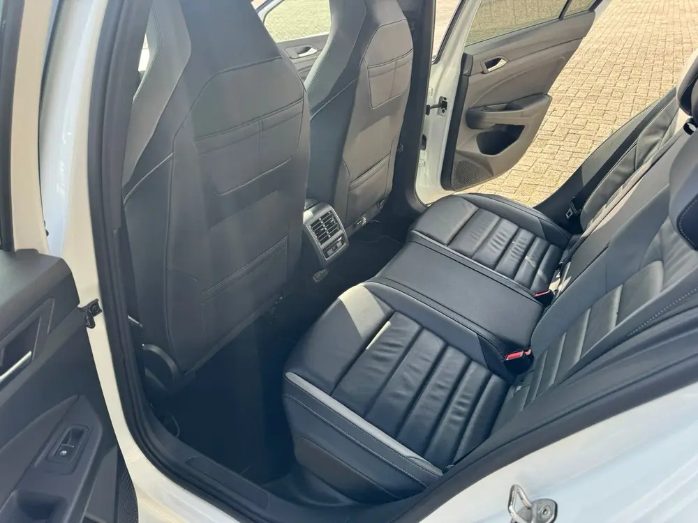 Volkswagen Golf 8 GTD 2.0D 147KW Dsg7 2021 Wit uit 2021, foto 9