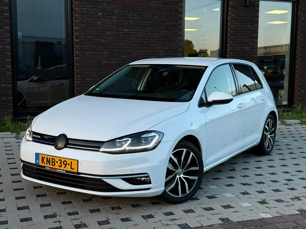 Volkswagen Golf 1.5 TSI Comfortline 131pk 2019 Wit DSG Led uit 2019, foto 3