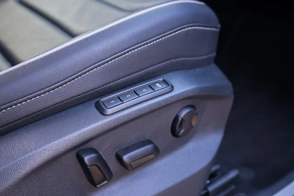 Volkswagen Tiguan 1.4 TSI eHybrid R-Line Business+ | PANO | uit 2022, foto 18