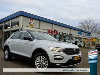 VOLKSWAGEN T-Roc TSI 110pk Style Navi Clima Trekhaak PDC NL uit 2022