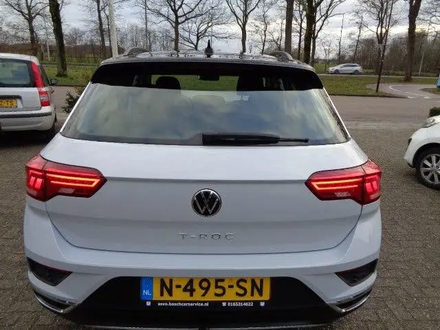 Volkswagen T-Roc TSI 110pk Style Navi Clima Trekhaak PDC NL uit 2022, foto 4