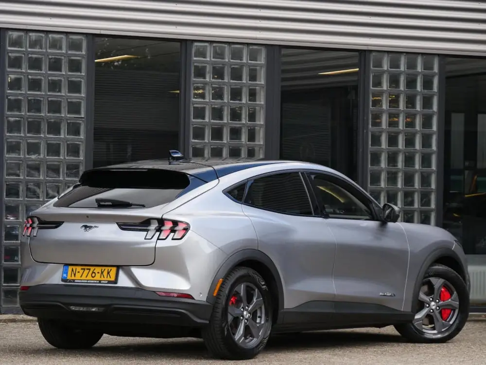 Ford Mustang Mach-E EXTENDED RWD 98kWh/ TECHNOLOGY PACK PLUS uit 2021, foto 2
