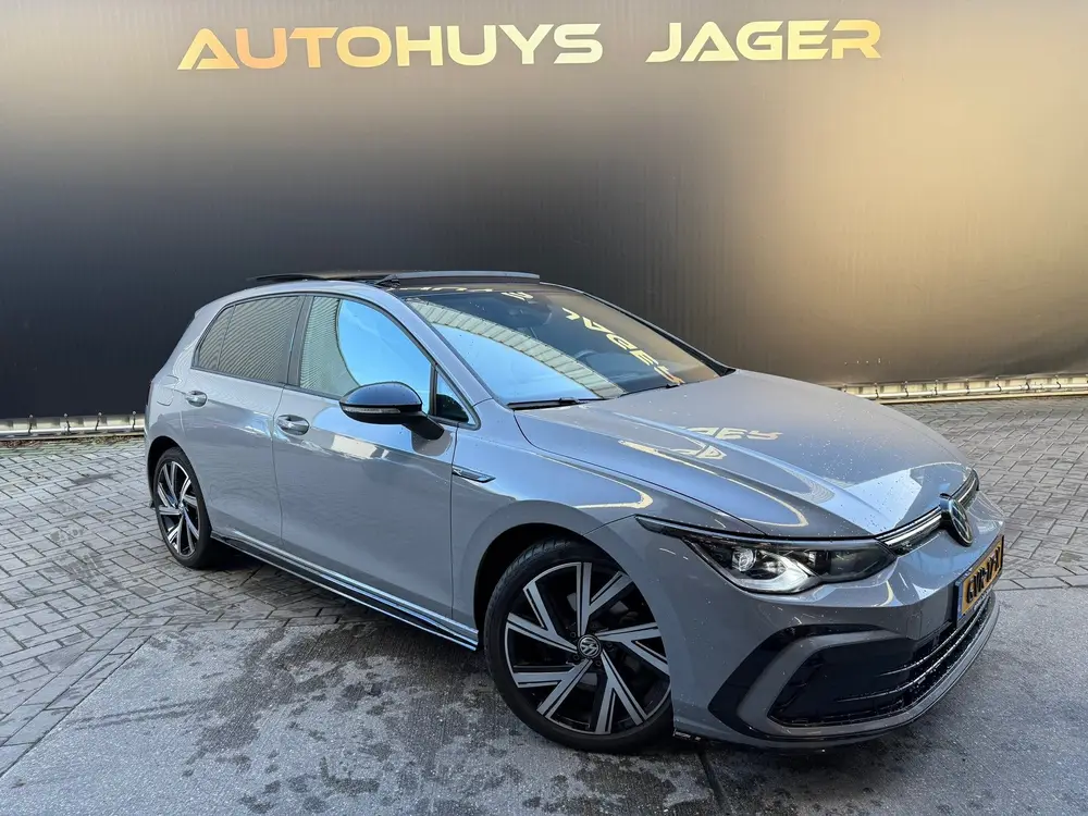 Volkswagen Golf 1.5 eTSI R-Line Pano IQlights Carplay Sfeer uit 2024, foto 12