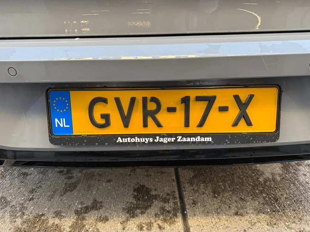 Volkswagen Golf 1.5 eTSI R-Line Pano IQlights Carplay Sfeer uit 2024, foto 19