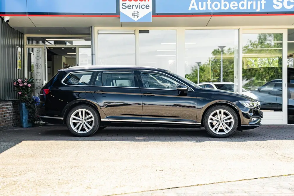 Volkswagen Passat Variant 1.5 TSI Elegance Business R uit 2020, foto 3