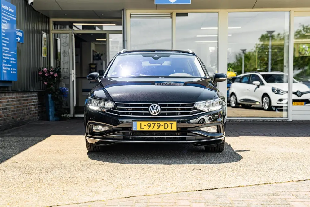 Volkswagen Passat Variant 1.5 TSI Elegance Business R uit 2020, foto 4