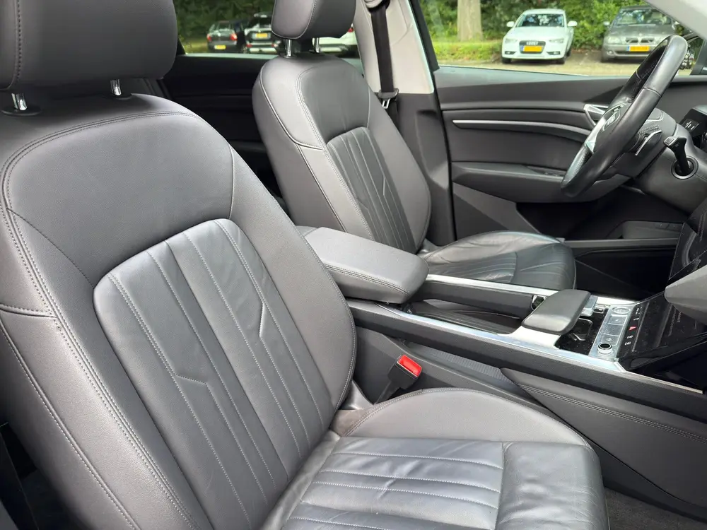 Audi e-tron E-tron 50 quattro Launch edition plus 71 kWh l 8 uit 2019, foto 10