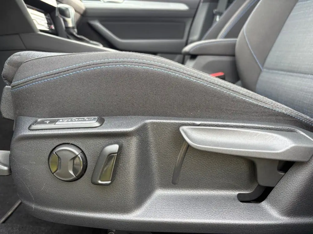 Volkswagen PASSAT 1.4 TSI GTE / BUSSINESS / PANO / NETTE STA uit 2021, foto 16