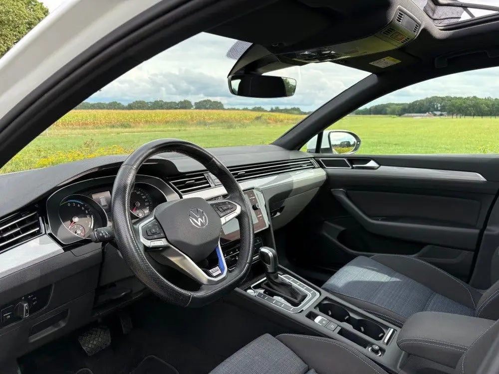 Volkswagen PASSAT 1.4 TSI GTE / BUSSINESS / PANO / NETTE STA uit 2021, foto 7