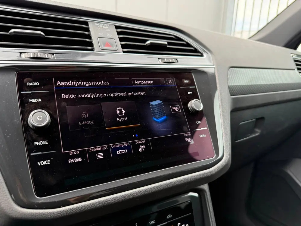 Volkswagen Tiguan 1.4 TSI eHybrid R-Line Business | Panorama uit 2023, foto 15