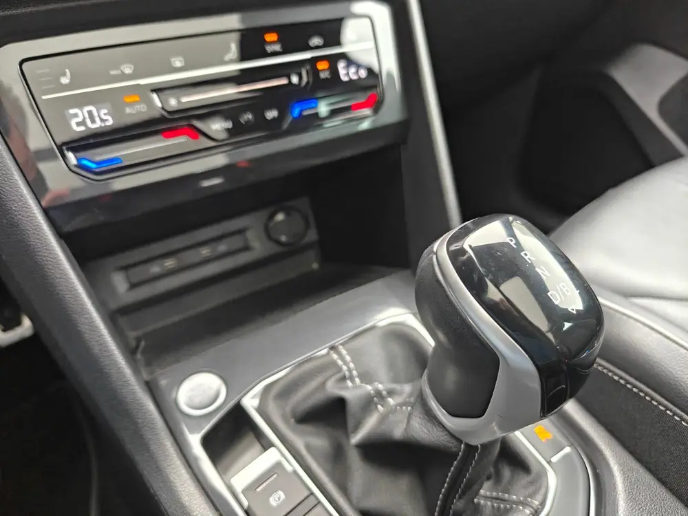 Volkswagen Tiguan 1.4 TSI eHybrid R-Line Business+ / Panoram uit 2022, foto 6