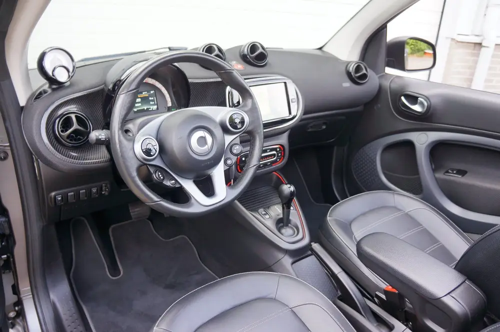 Smart ForTwo EQ Comfort PLUS 18 kWh; Leder+Camera=ORG uit 2021, foto 4
