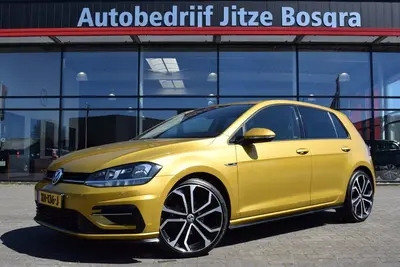 Volkswagen Golf 1.0 TSi Highline R-Line Alcantara | ECC | Ca uit 2019
