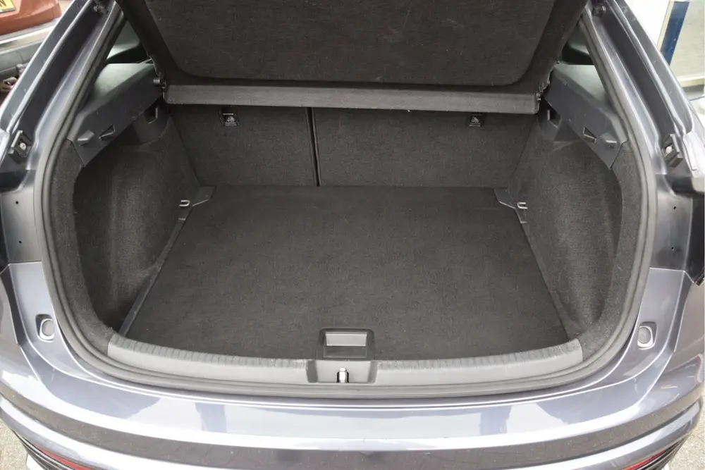 Volkswagen Taigo 1.5 TSI R-Line Business LED | DAB | Camera' uit 2022, foto 13