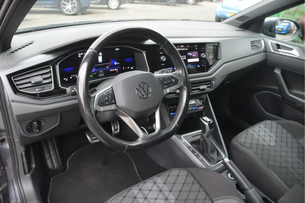 Volkswagen Taigo 1.5 TSI R-Line Business LED | DAB | Camera' uit 2022, foto 8