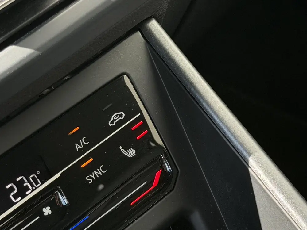 Volkswagen Taigo 1.5 TSI R-Line | stoelverw | cam | keyless uit 2023, foto 19