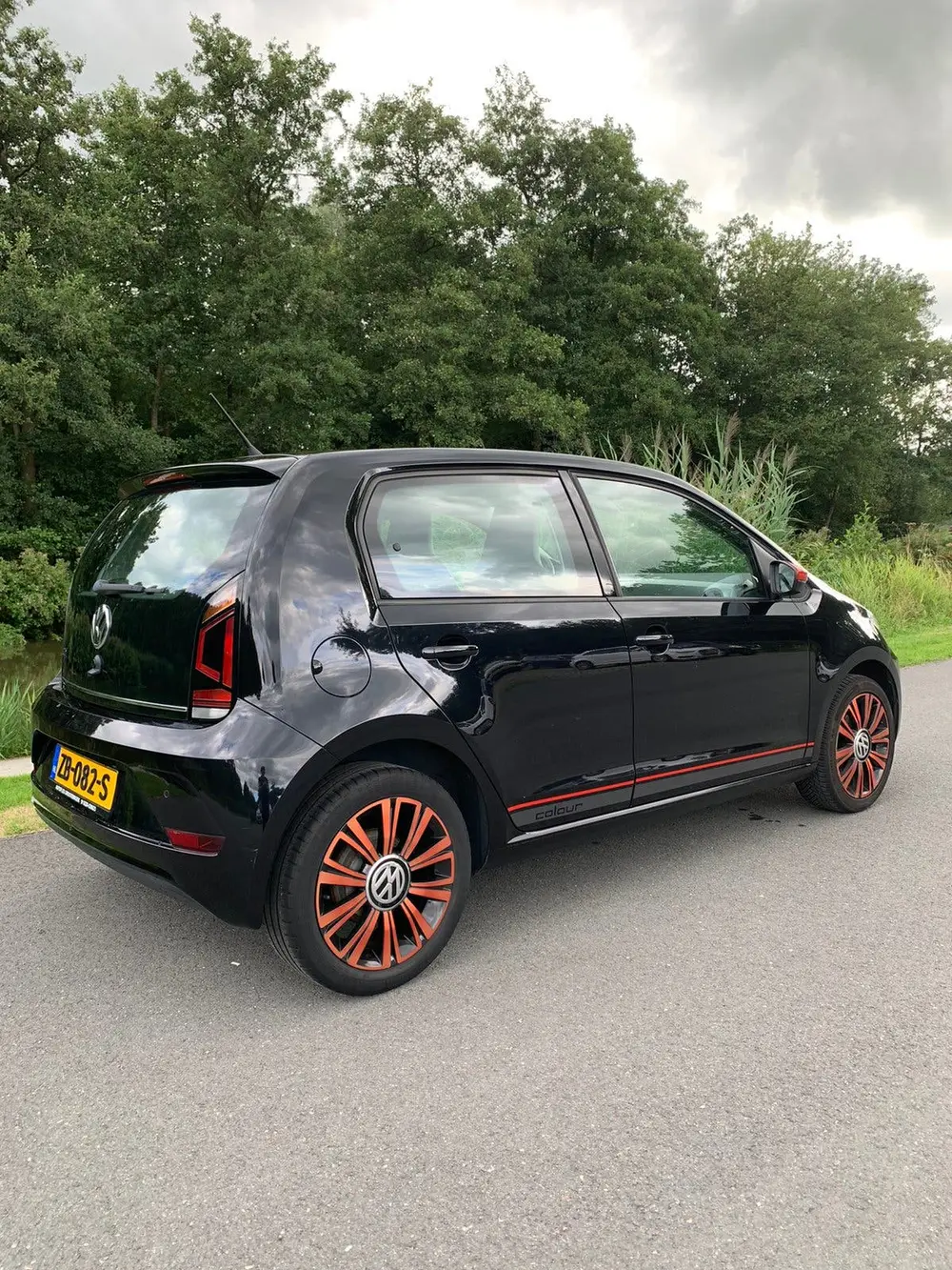 Volkswagen Up! 1.0 60PK 3D BMT 2019 Zwart uit 2019