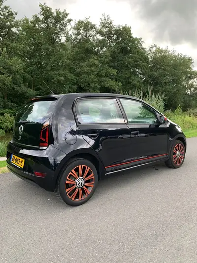 Volkswagen Up! 1.0 60PK 3D BMT 2019 Zwart uit 2019