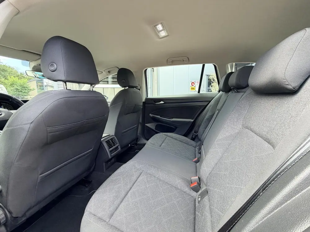 Volkswagen Golf Variant 1.0 TSI Life | Carplay | Adaptive cr uit 2022, foto 15