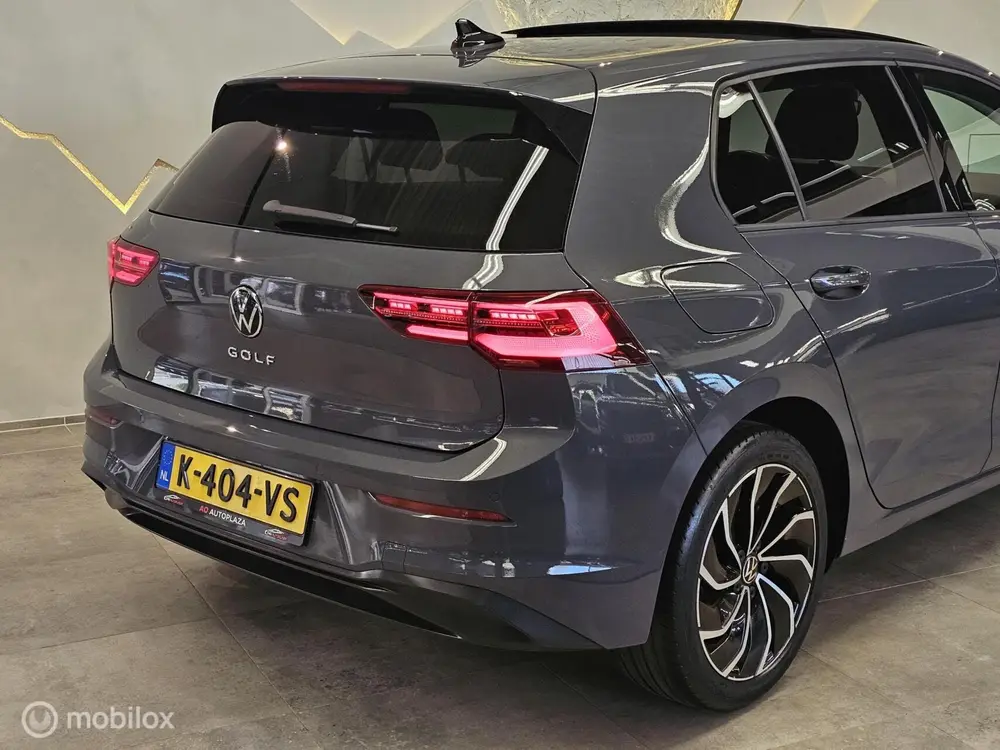 Volkswagen Golf 1.5 TSI Life Panorama/IQ Light/Carplay/Stoel uit 2020, foto 15