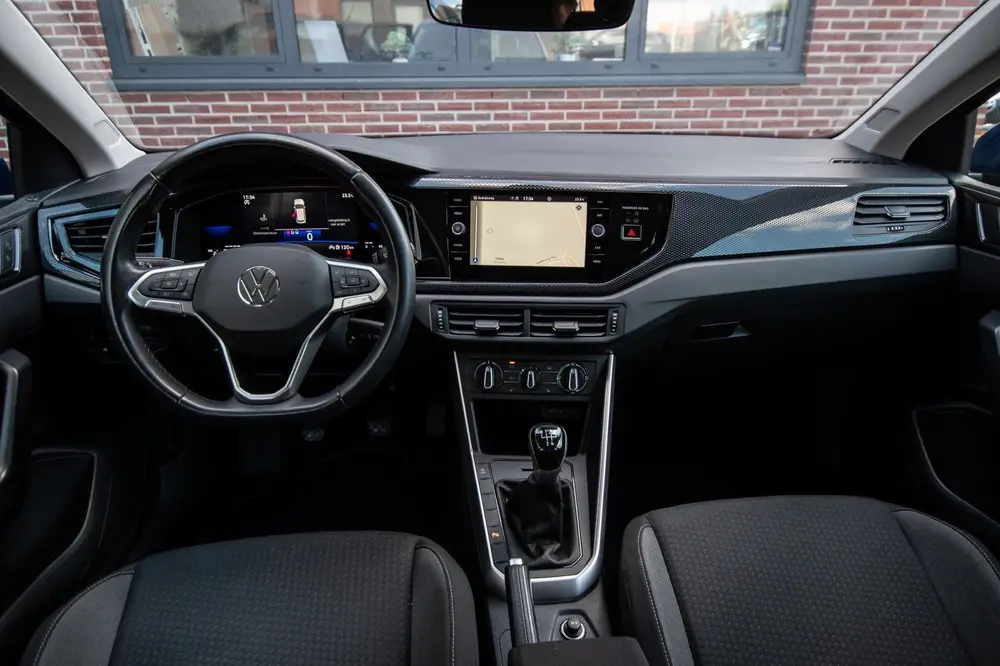 Volkswagen POLO 1.0 TSI Style Stoelverwarming|Navi|Apple Car uit 2022, foto 3