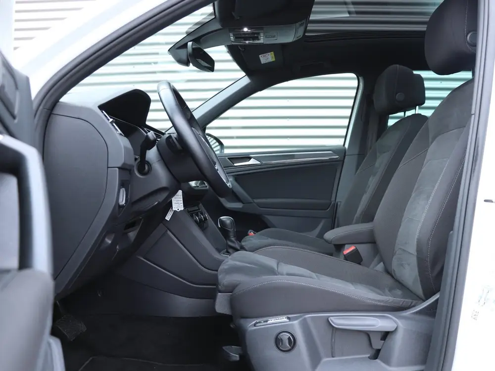 Volkswagen Tiguan 1.5 TSI ACT R-Line Automaat *Panodak*Trekh uit 2020, foto 5
