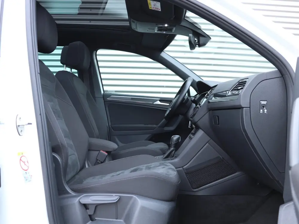 Volkswagen Tiguan 1.5 TSI ACT R-Line Automaat *Panodak*Trekh uit 2020, foto 8